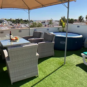  Appartement Beta - 2 Bedrooms, Private Rooftop Patio With Hot Tub, Bbq And View